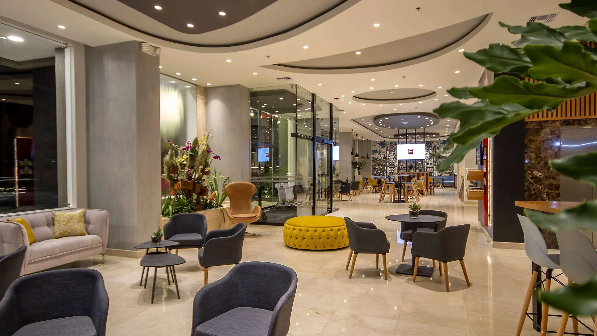 Ibis Quito Hotel
