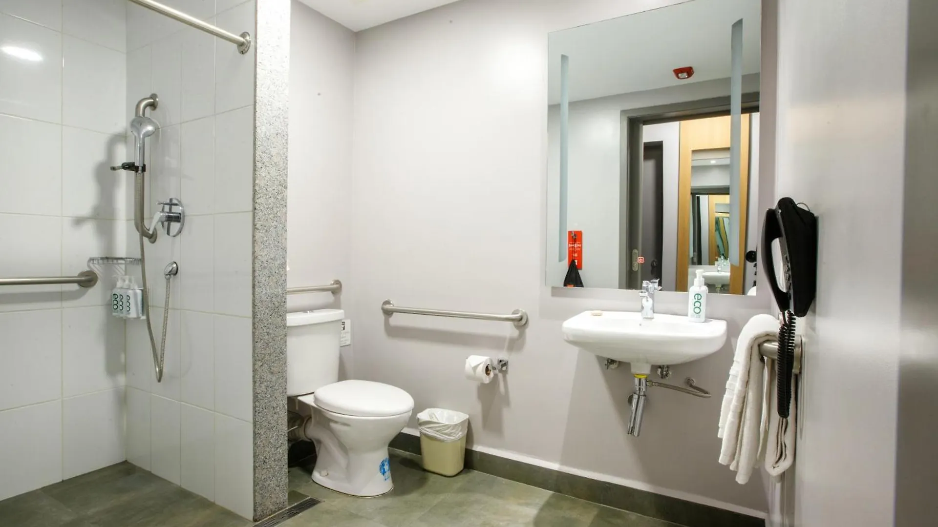 Ibis Quito Hotel 3*,