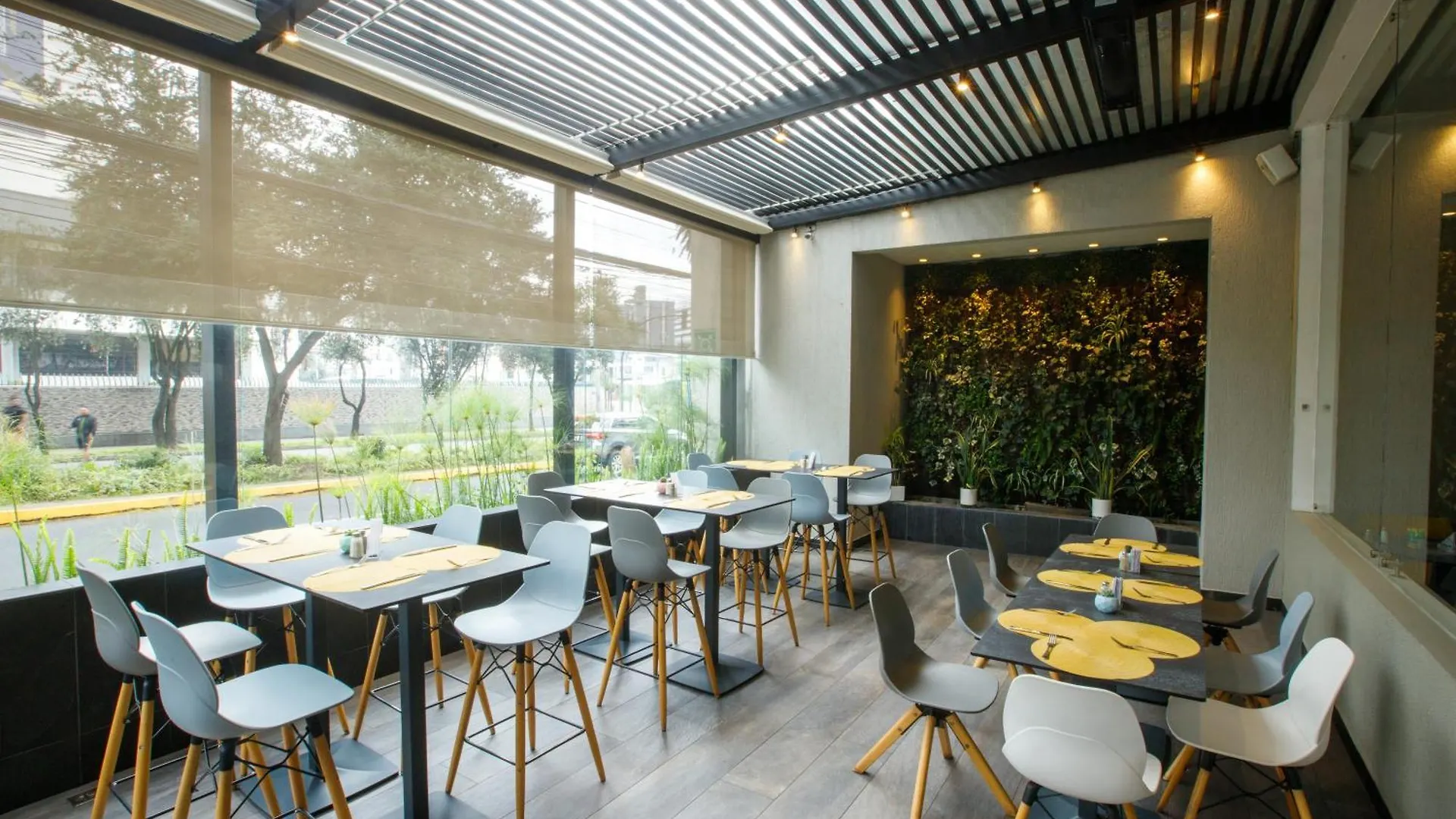 Ibis Quito Hotel