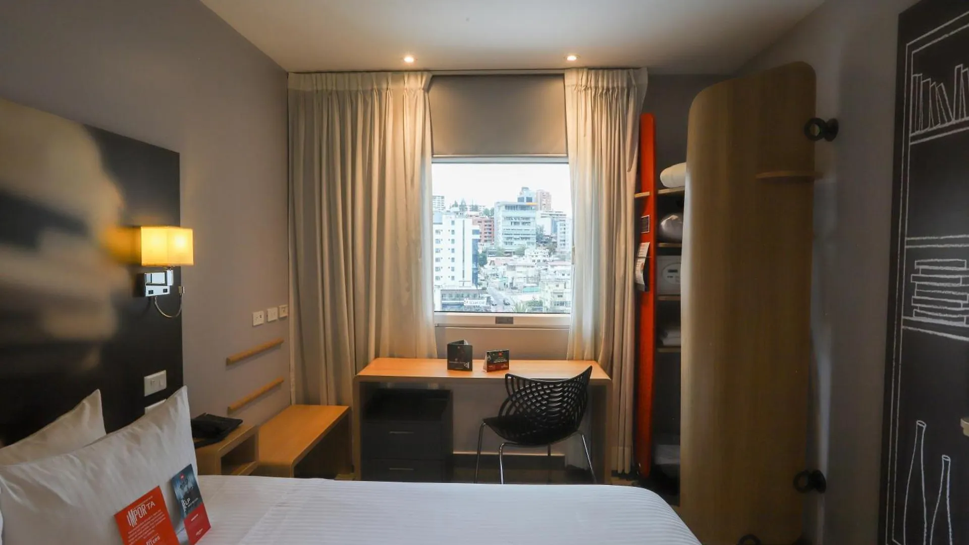 ***  Hotel Ibis Quito Ecuador