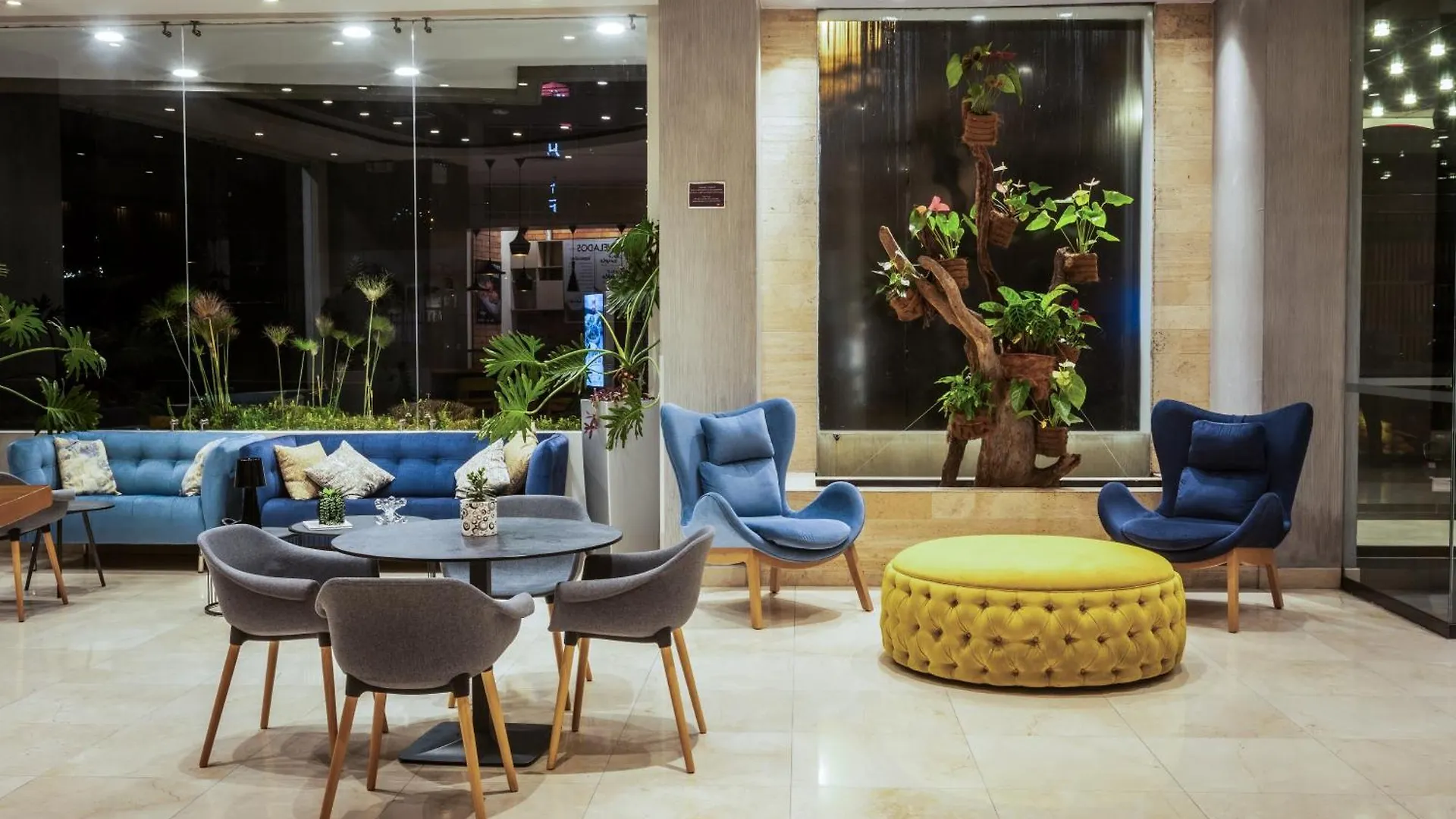Ibis Quito Hotel