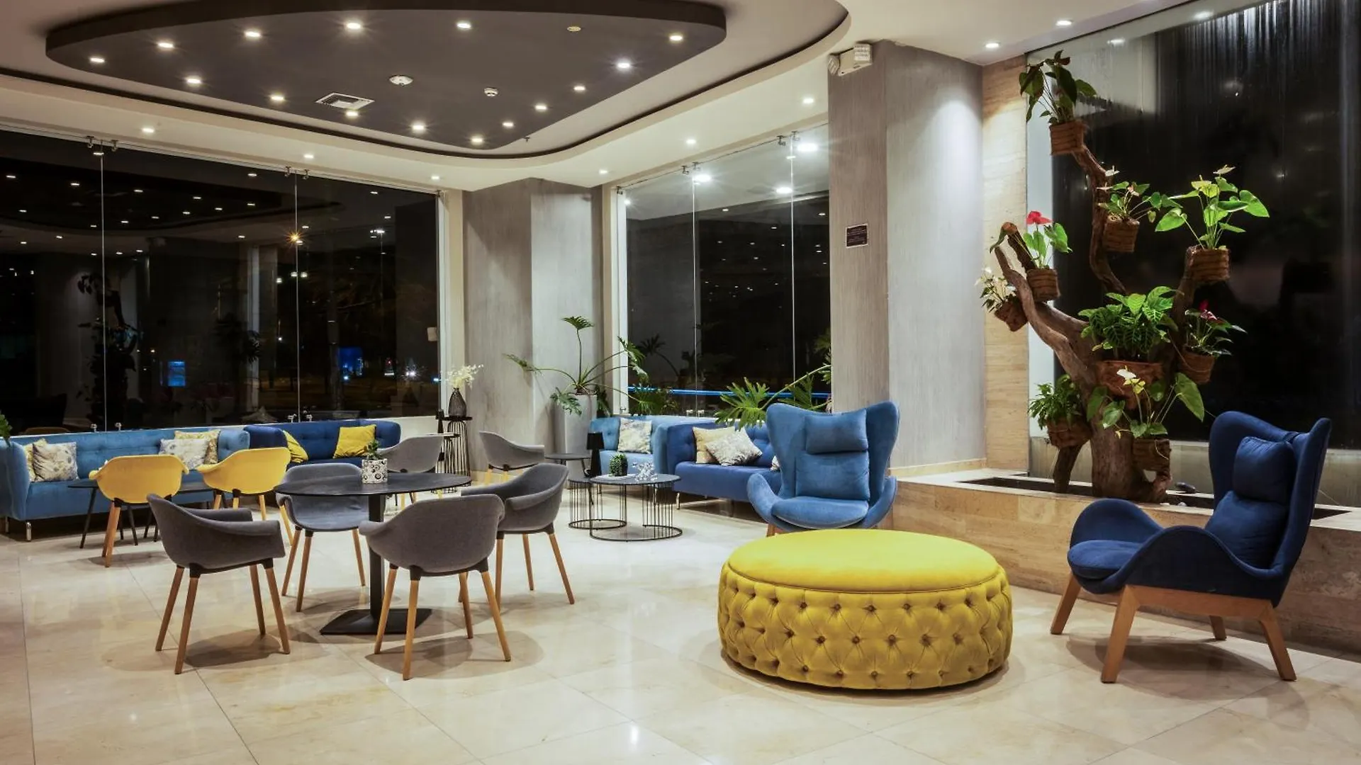 Ibis Quito Hotel