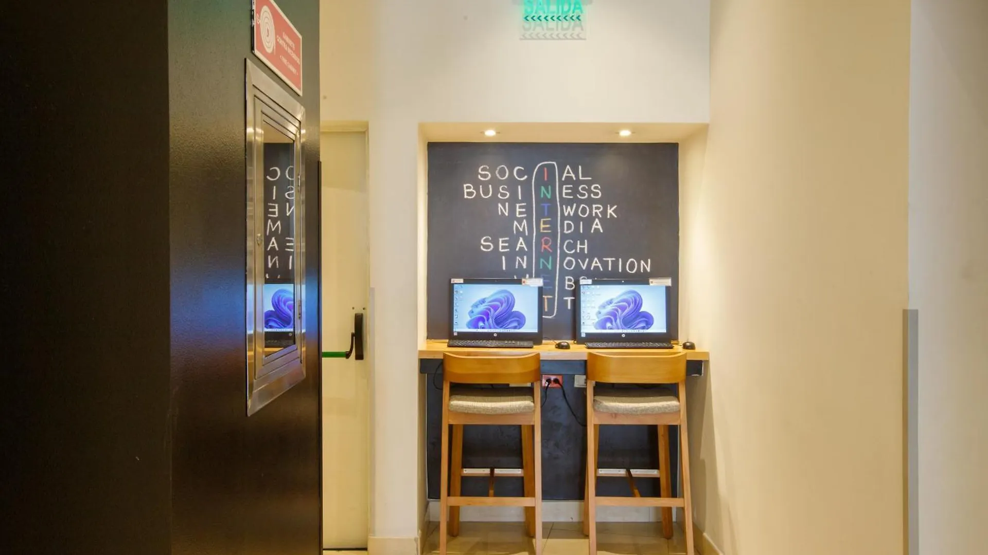 Ibis Quito Hotel