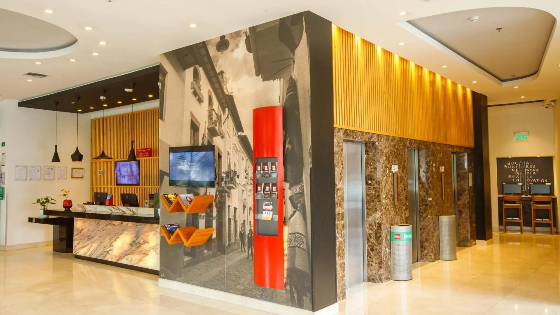 Ibis Quito Hotel