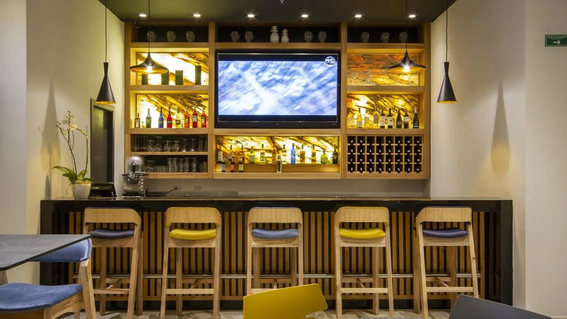 Ibis Quito Otel